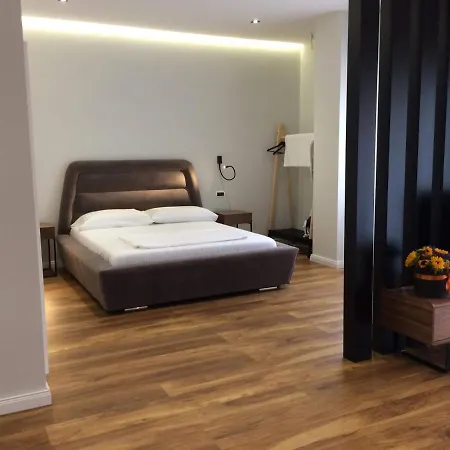 Skanderbeg Square Center Appartement *