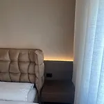 Skanderbeg Square Center Apartament *