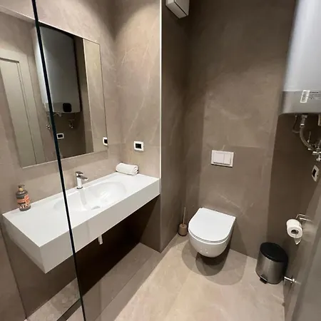 Skanderbeg Square Center Apartamento *