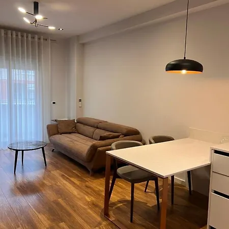 Skanderbeg Square Center 地拉那