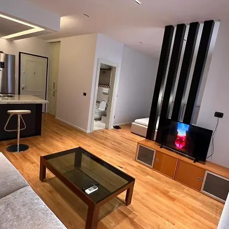 Skanderbeg Square Center Apartment