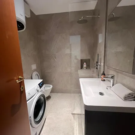 Skanderbeg Square Center