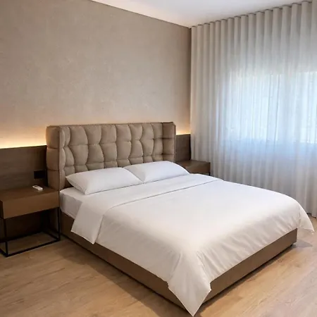 公寓 Skanderbeg Square Center *