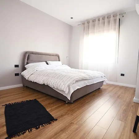 Apartamento Skanderbeg Square Center *