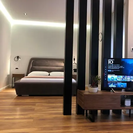 Skanderbeg Square Center 公寓 地拉那