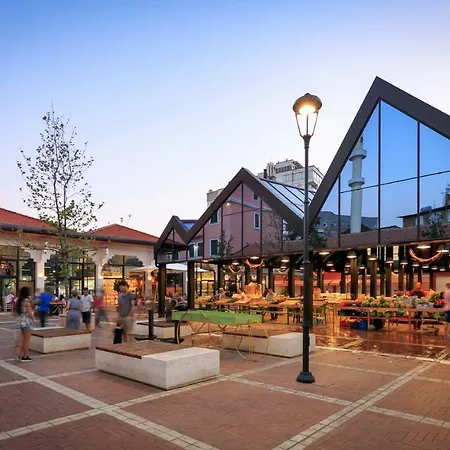 Skanderbeg Square Center Appartamento *