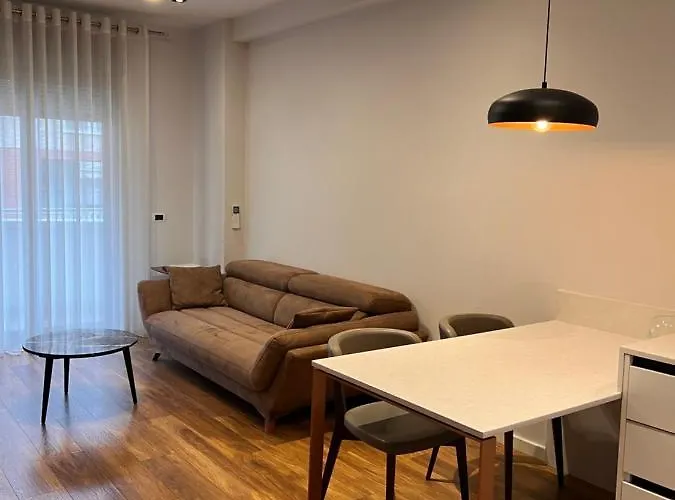 Skanderbeg Square Center تيرانا