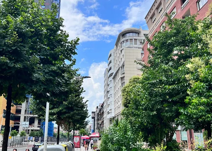 شقة Skanderbeg Square Center *