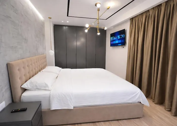 Skanderbeg Square Center شقة تيرانا