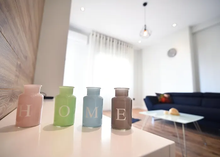 Skanderbeg Square Center شقة تيرانا