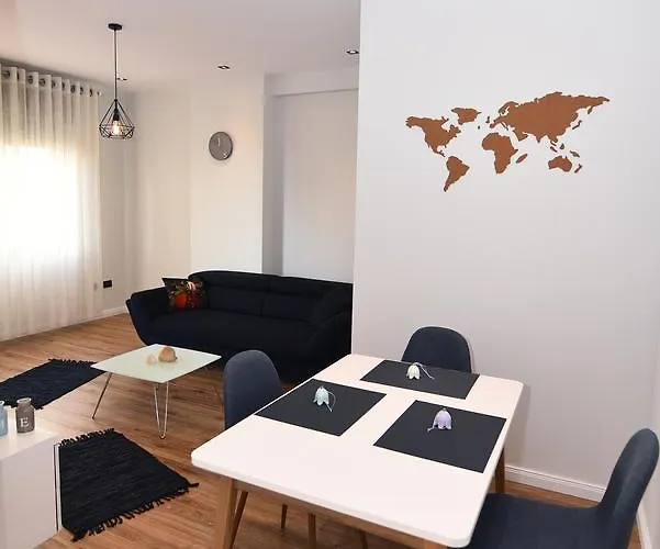 Skanderbeg Square Center شقة تيرانا